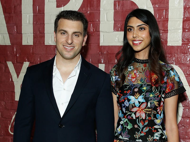 Sometime in 2013, Chesky started dating artist Elissa Patel.