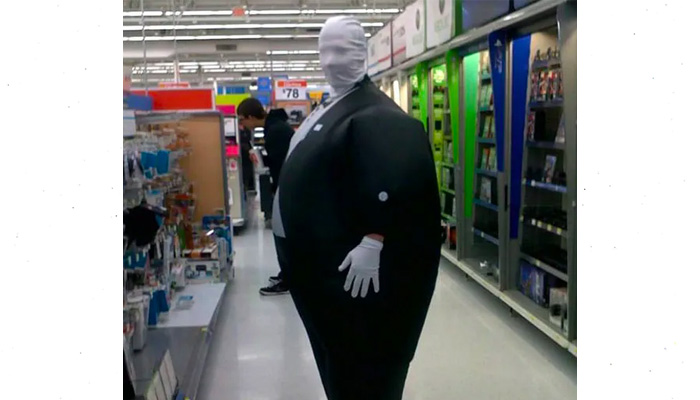 Walmart Shoppers Who Are Dressed to the Nines