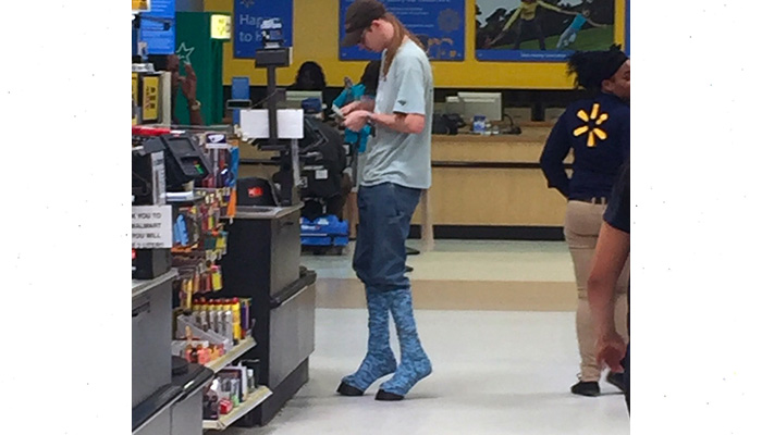 Walmart Shoppers Who Are Dressed to the Nines