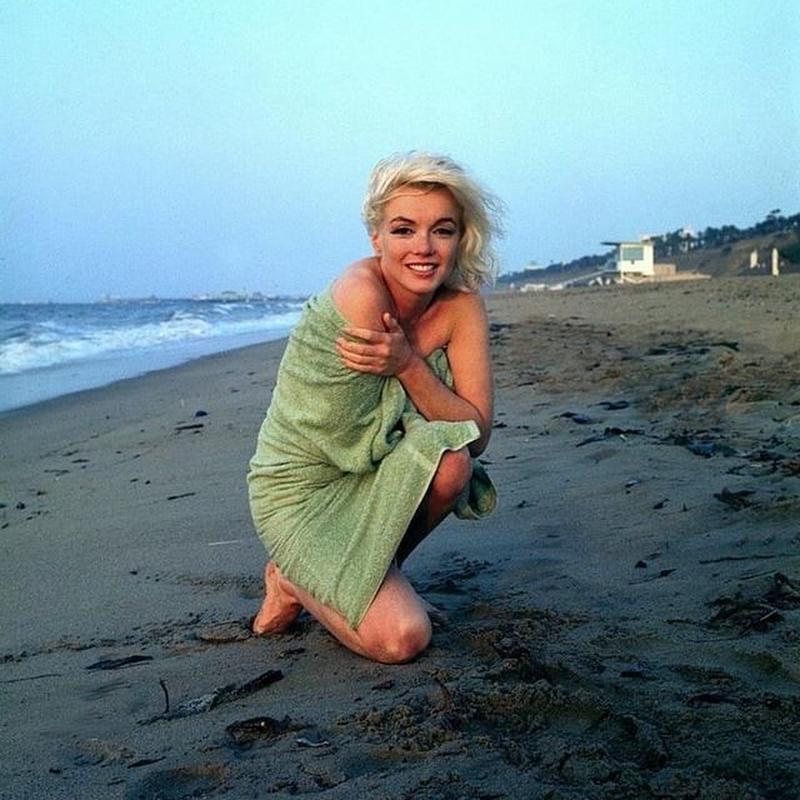 Marilyn Monroe in one of her final photos at Santa Monica Beach, 1962.